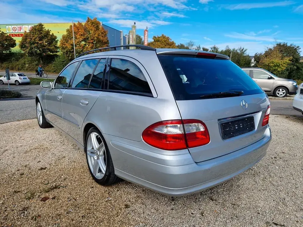 Gebraucht Mercedes E240 177 PS (130 kW) 2004 Silber Kombi