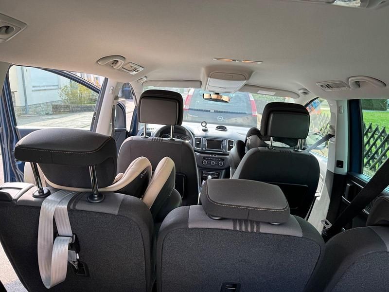 Gebraucht VW Sharan Allstar 150 PS (110 kW) 2017 Blau Van / Kleinbus