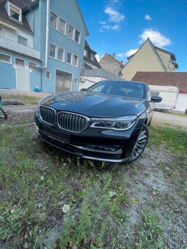 Schwarz Gebraucht 2017 BMW 730 Limousine | 36.000 € (Etwas zu teuer) - Bild 1/4