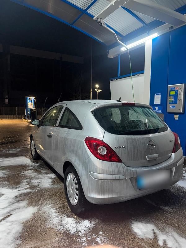 Gebraucht Opel Corsa 69 PS (50 kW) 2010 Silber Kleinwagen