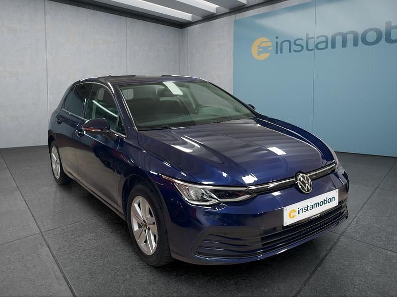 Gebraucht VW Golf VIII 116 PS (85 kW) 2023 Blau Kleinwagen