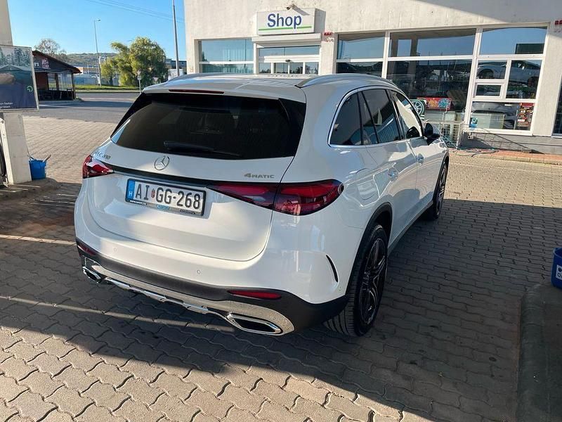 Gebraucht Mercedes GLC200 227 PS (166 kW) 2024 Weiß SUV