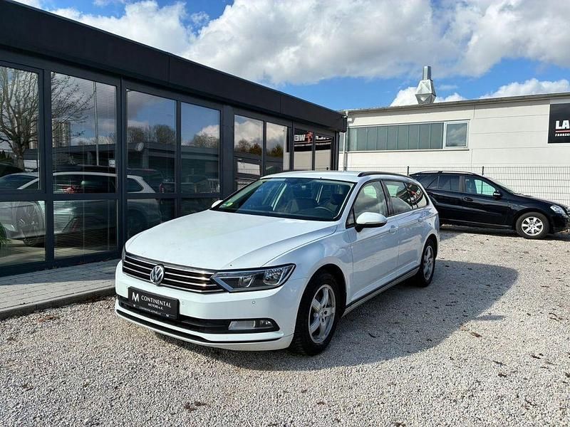 Gebraucht VW Passat Trendline 150 PS (110 kW) 2017 Weiß Kombi