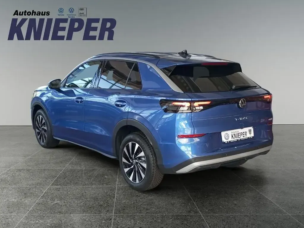 Neu VW T-Roc 150 PS (110 kW) 2026 Celestial blue metallic SUV