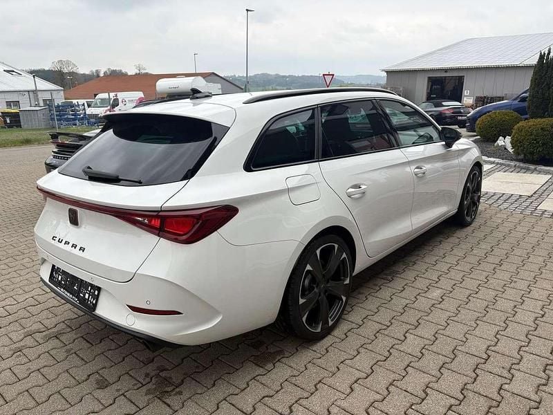 Second-hand Cupra Leon 245 CP (180 kW) 2023 Alb Break