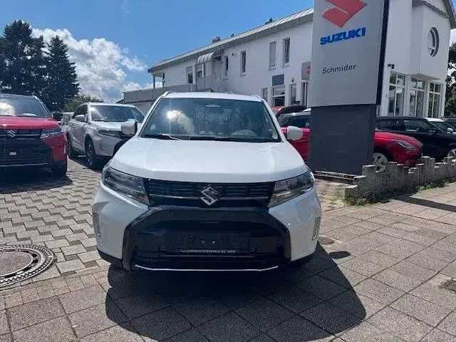 Gebraucht Suzuki Vitara Comfort 110 PS (80 kW) 2026 Weiß SUV