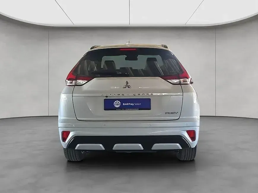 Używany Mitsubishi Eclipse Cross Plus 98 KM (72 kW) 2025 Biały SUV