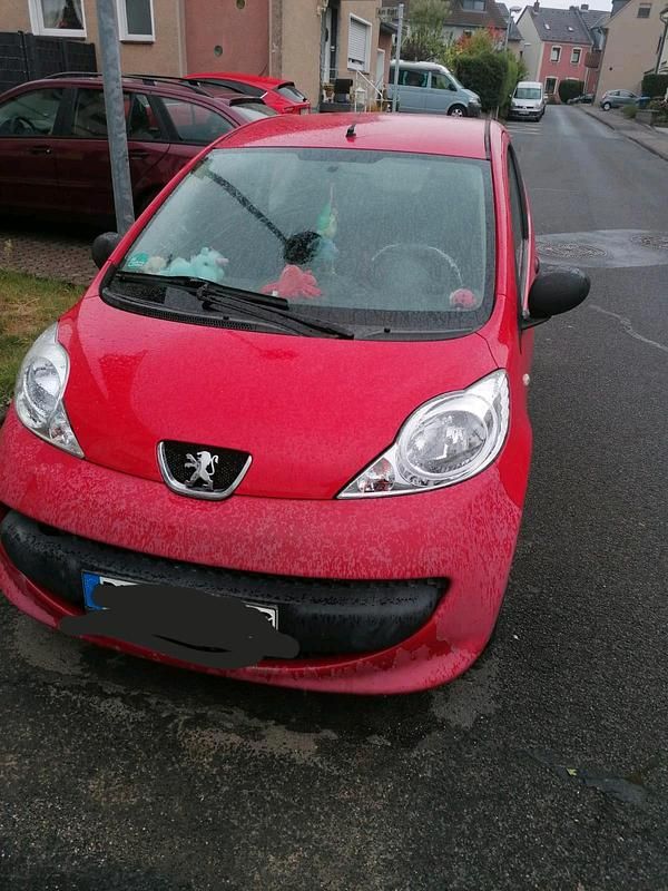Rot Gebraucht 2006 Peugeot 107 Kleinwagen | 650 € (Guter Preis) - Bild 1/3