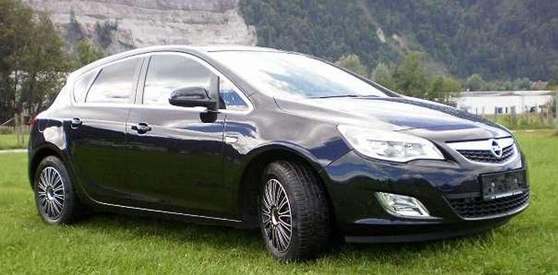Schwarz Gebraucht 2010 Opel Astra Cosmo Limousine | 3.900 € (Guter Preis) - Bild 1/4