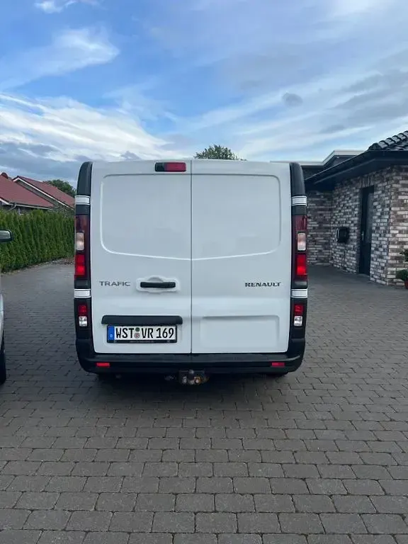 Gebraucht Renault Trafic 145 PS (106 kW) 2020 Weiß Van / Kleinbus