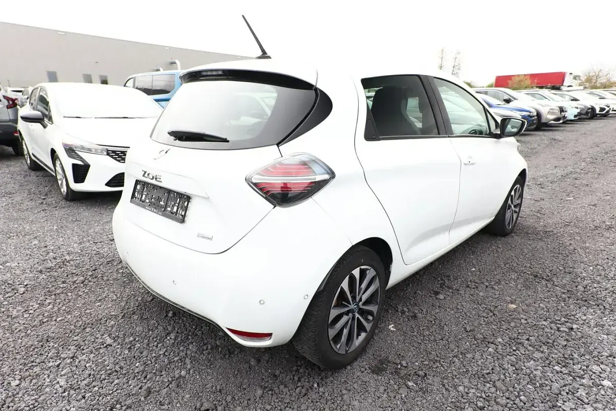 Gebraucht Renault Zoe Intens 100 kW (136 PS) 2020 Arktisweiß Kleinwagen