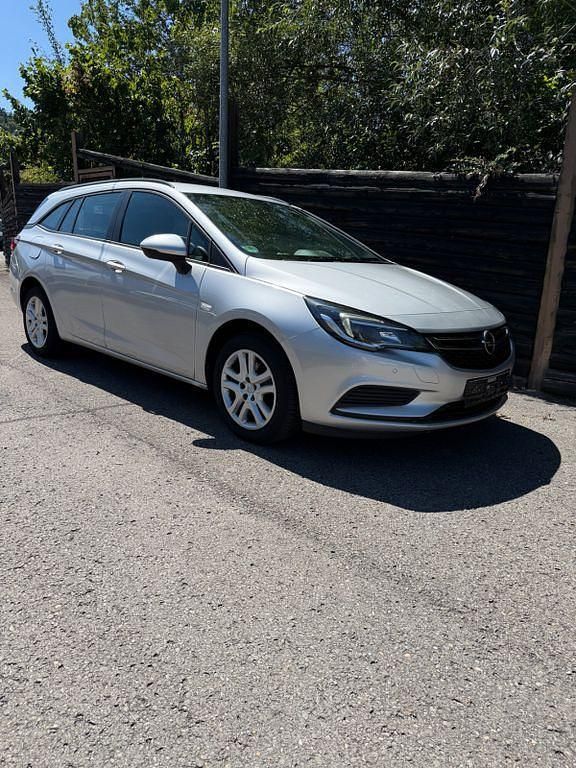 Silber Gebraucht 2019 Opel Astra Kombi | 6.299 € (Superpreis) - Bild 1/4