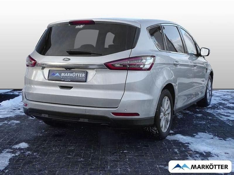 Gebraucht Ford S-MAX Titanium 160 PS (117 kW) 2017 Silber Van / Kleinbus