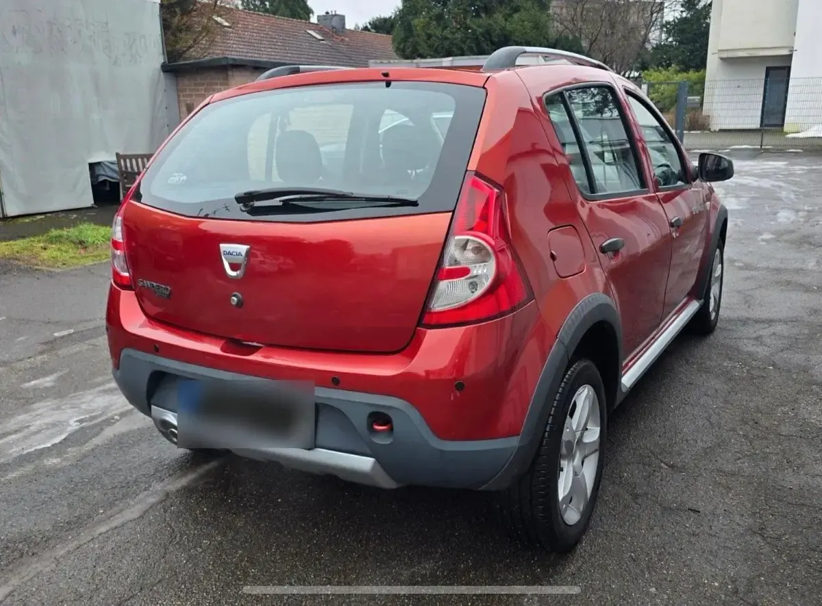 Gebraucht Dacia Sandero Stepway 87 PS (63 kW) 2010 Rot Limousine