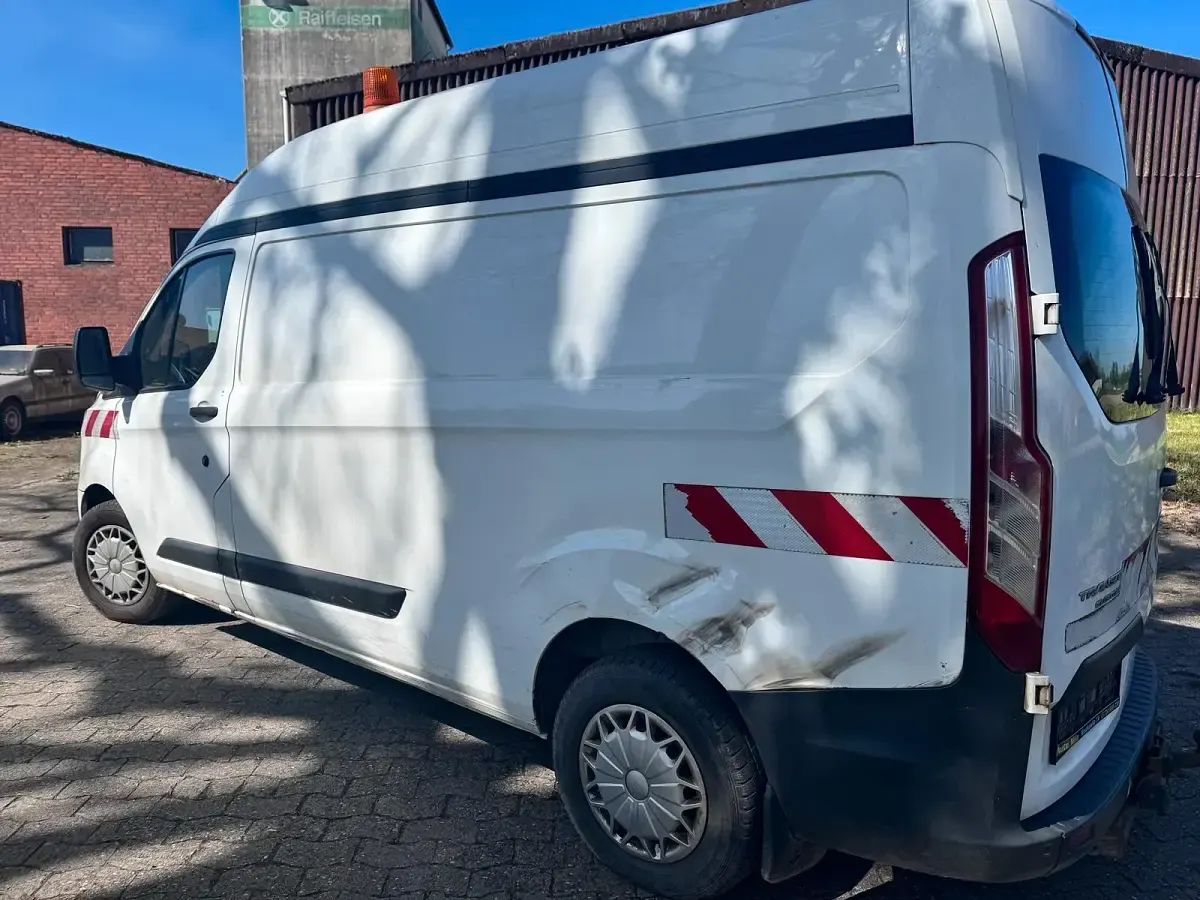 Gebraucht Ford Transit Custom 101 PS (74 kW) 2014 Weiß Van / Kleinbus