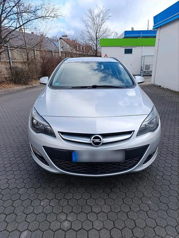 Gebraucht Opel Astra Sport 110 PS (80 kW) 2015 Silber Kombi