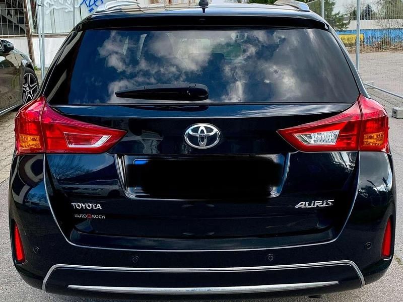 Gebraucht Toyota Auris 132 PS (97 kW) 2015 Schwarz Kombi