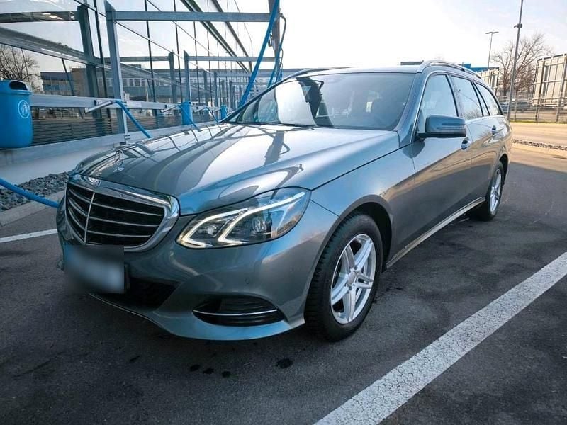 Gebraucht Mercedes E220 170 PS (125 kW) 2015 Kombi
