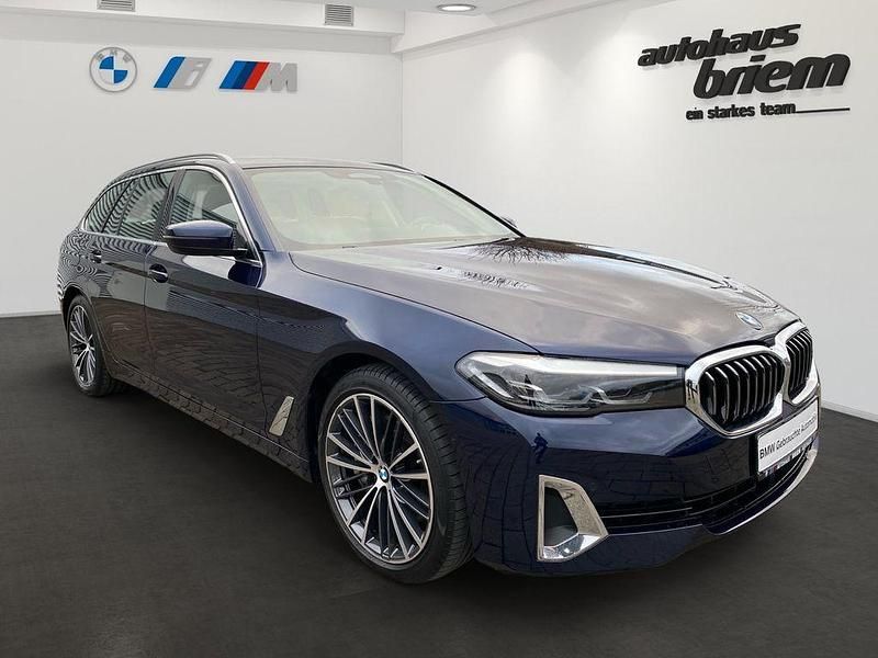 Gebraucht BMW 530 286 PS (210 kW) 2023 Blau Kombi