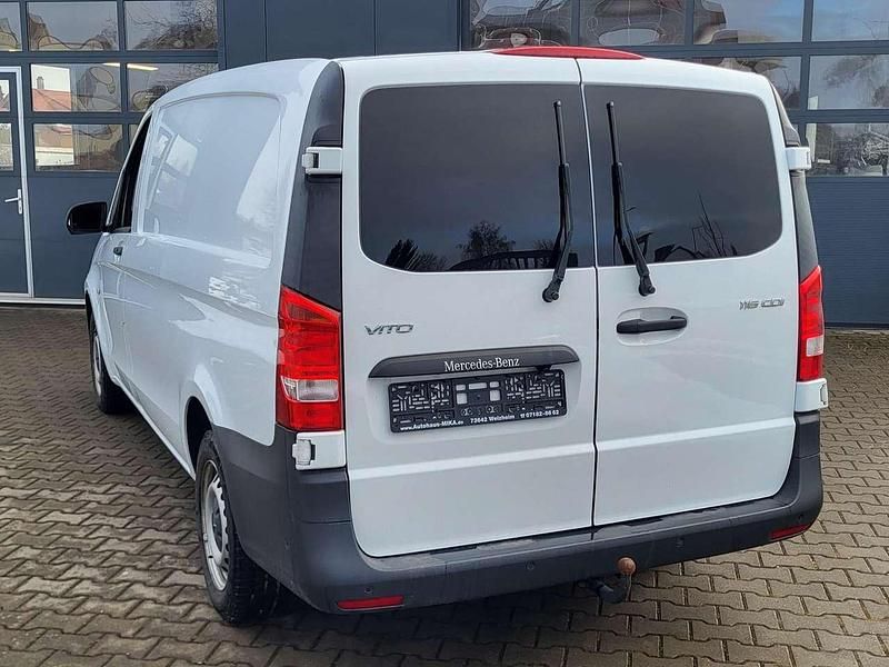 Gebraucht Mercedes Vito 163 PS (119 kW) 2021 Arktikweiss Van