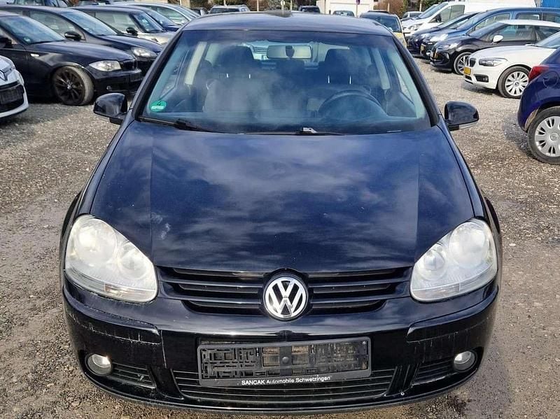 Black magic perleffekt Gebraucht 2007 VW Golf V Comfortline Kleinwagen | 1.299 € (Superpreis) - Bild 1/4