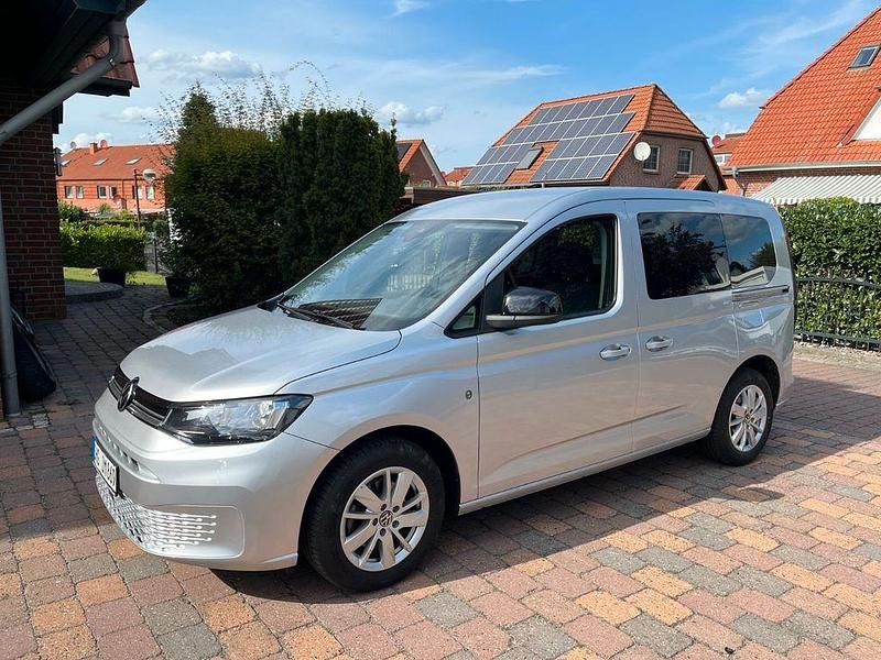 Silber Gebraucht 2021 VW Caddy Life Van / Kleinbus | 23.990 € (Etwas zu teuer) - Bild 1/4