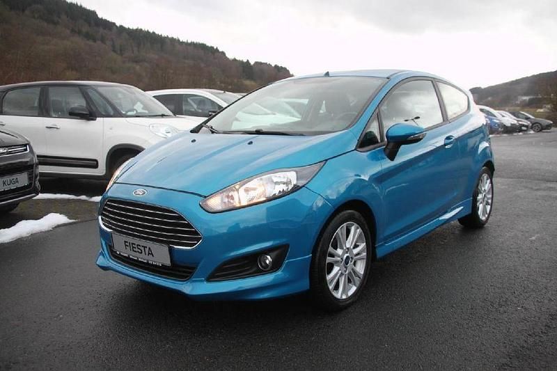 Gebraucht Ford Fiesta SYNC Edition 101 PS (74 kW) 2015 Arubablau metallic Limousine