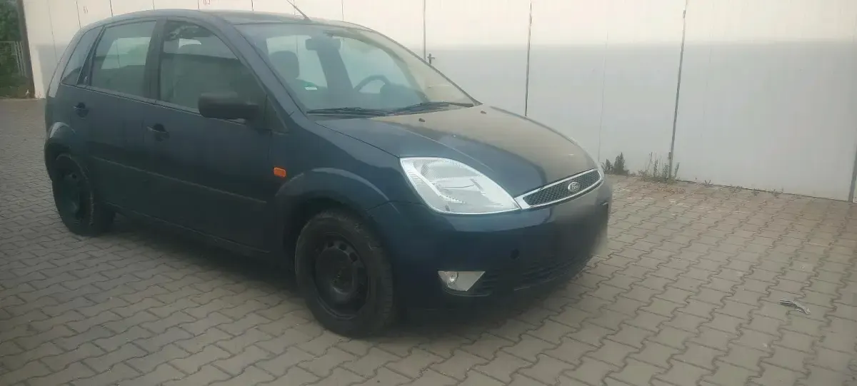 Usata Ford Fiesta 70 CV (51 kW) 2003 Blu Utilitaria
