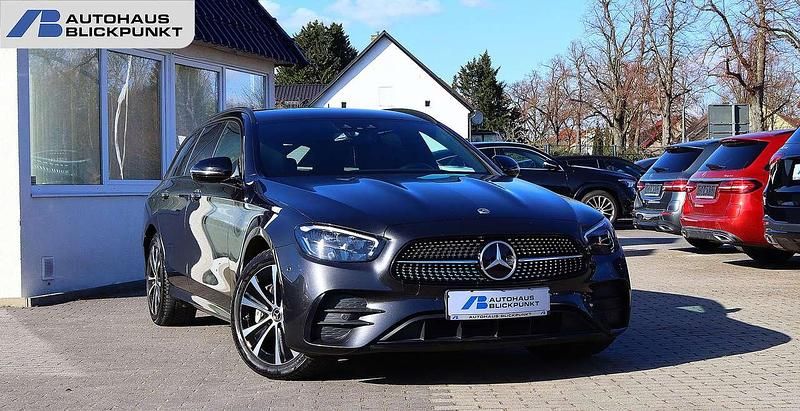 Gebraucht Mercedes E300 AMG 306 PS (225 kW) 2022 Grafitgrau Kombi