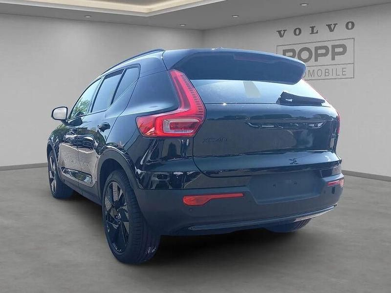 Gebraucht Volvo XC40 Plus 163 PS (119 kW) 2025 Onyx black SUV