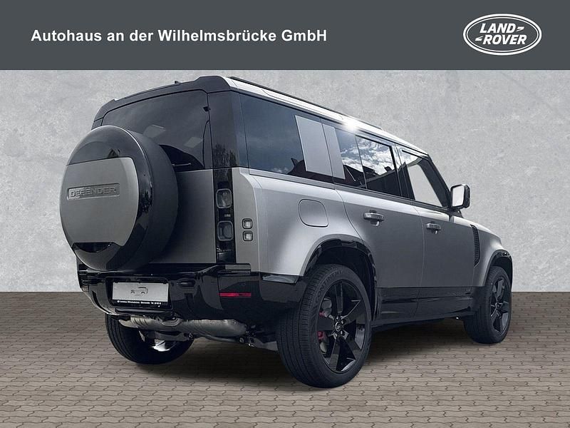 Gebraucht Land Rover Defender 300 PS (220 kW) 2024 Silicon silver SUV