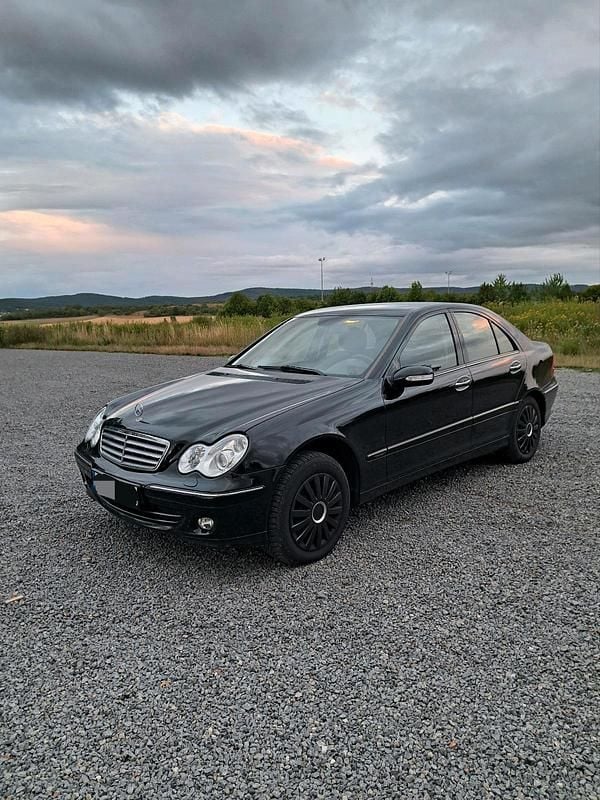 Schwarz Gebraucht 2006 Mercedes C180 Limousine | 6.500 € (Teuer) - Bild 1/4