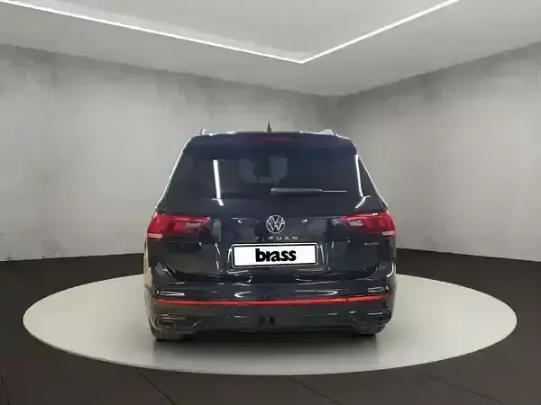 Gebraucht VW Tiguan R-line 190 PS (139 kW) 2023 Deep black perleffekt SUV