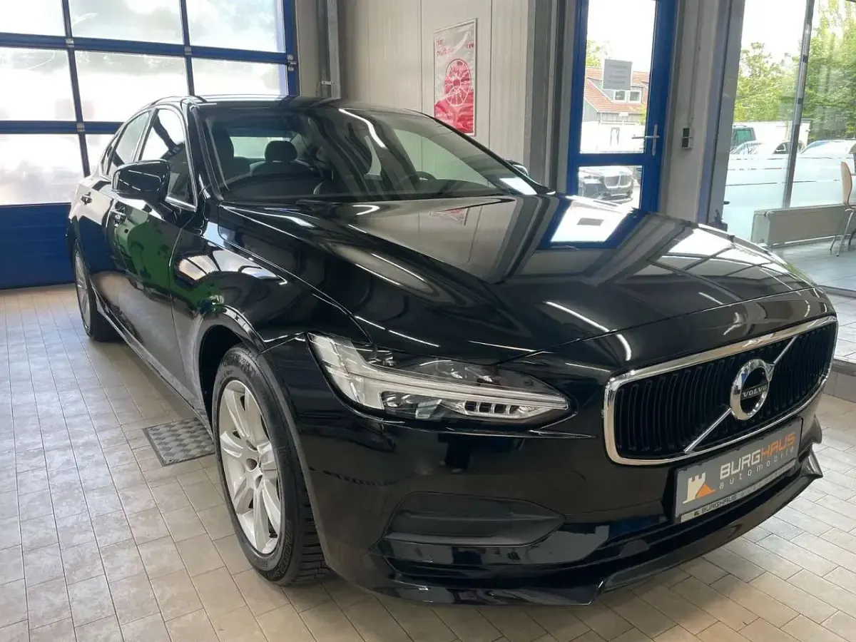Gebraucht Volvo S90 Momentum 150 PS (110 kW) 2017 Schwarz Limousine
