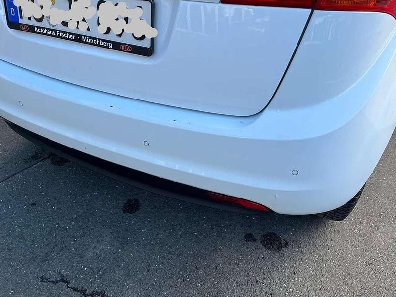 Gebraucht Kia Venga 90 PS (66 kW) 2014 Weiß Kleinwagen