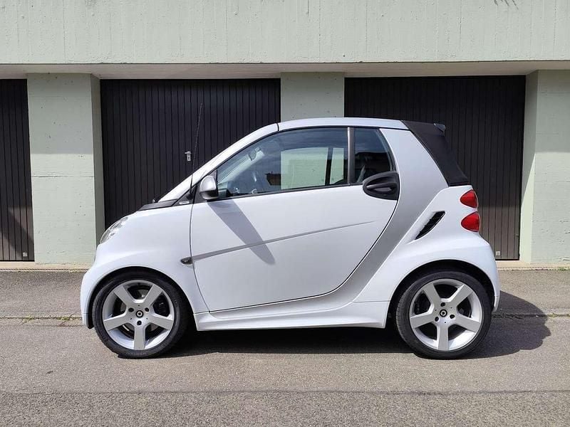 Weiß Gebraucht 2012 Smart ForTwo Cabrio Pulse Cabrio | 9.750 € (Teuer) - Bild 1/4