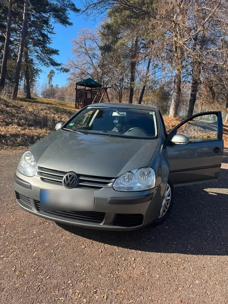 Gebraucht VW Golf V 105 PS (77 kW) 2003 Andere farben Kleinwagen