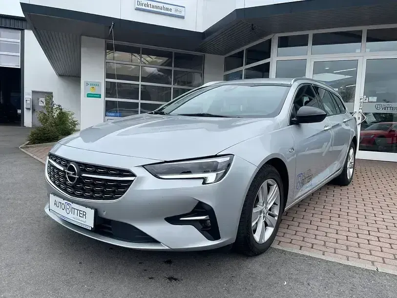 Gebraucht Opel Insignia Elegance 174 PS (127 kW) 2022 Argon silber/ice silver (metallic) Kombi