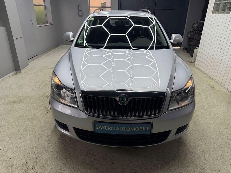 Gebraucht Skoda Octavia Ambition 140 PS (102 kW) 2013 Silber Kombi