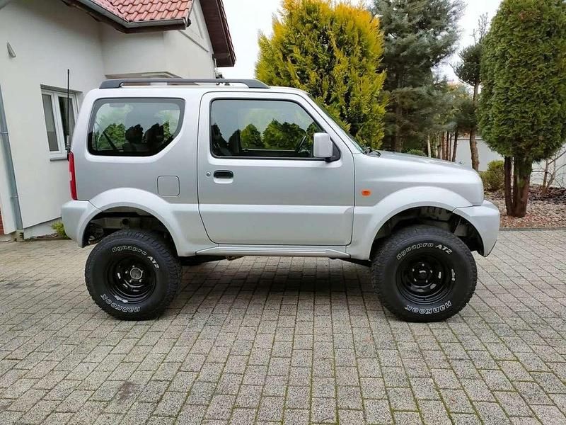 Gebraucht Suzuki Jimny Comfort 86 PS (63 kW) 2010 Silber SUV