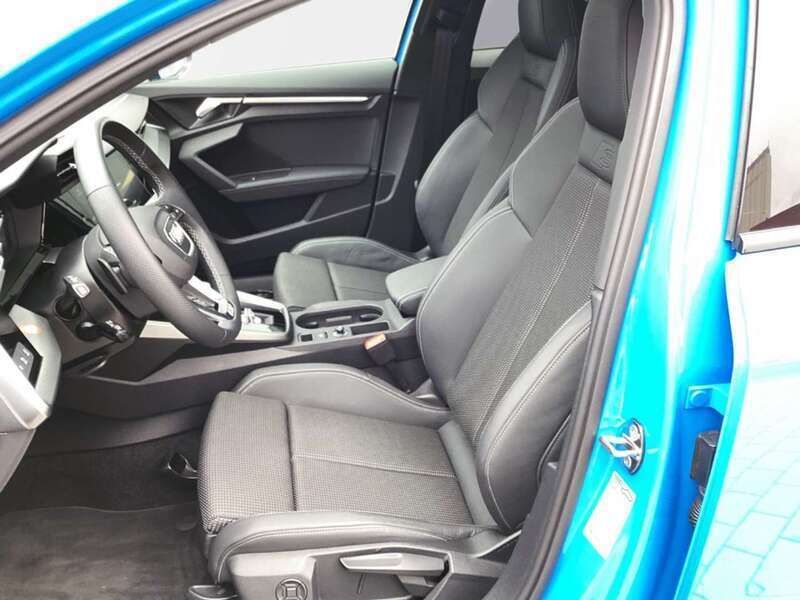 Gebraucht Audi A3 Sportback S-Line 116 PS (85 kW) 2022 Blau Kleinwagen