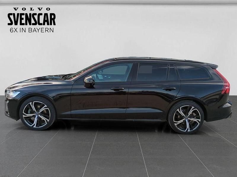 Gebraucht Volvo V60 Ultra 197 PS (144 kW) 2025 Schwarz Kombi