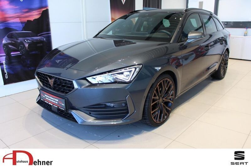 Magnetic grau Gebraucht 2024 Cupra Leon VZ3 Kombi | 37.480 € (Fairer Preis) - Bild 1/4