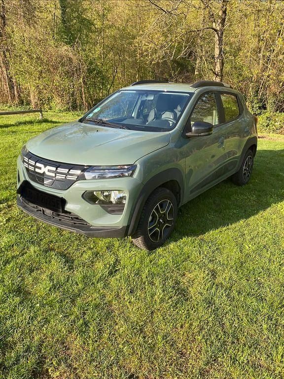 Używany Dacia Spring Essentiel 33 kW (45 KM) 2023 Zielony Hatchback