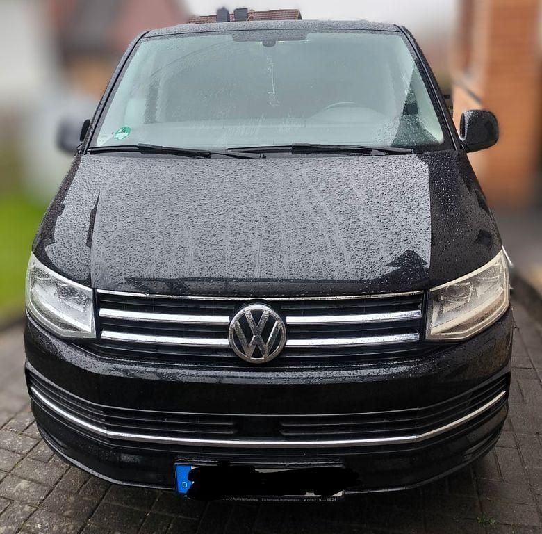 Schwarz Gebraucht 2016 VW T6 Generation Six Van | 31.990 € (Guter Preis) - Bild 1/4
