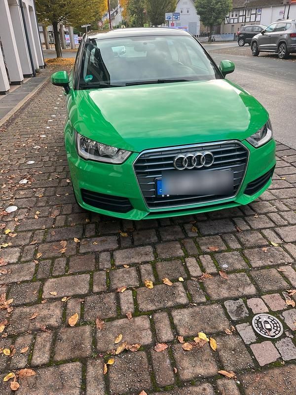 Grün Gebraucht 2017 Audi A1 Sportback Kleinwagen | 10.990 € (Superpreis) - Bild 1/4