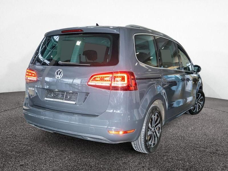 Gebraucht VW Sharan Active 150 PS (110 kW) 2021 Uranograu Van / Kleinbus
