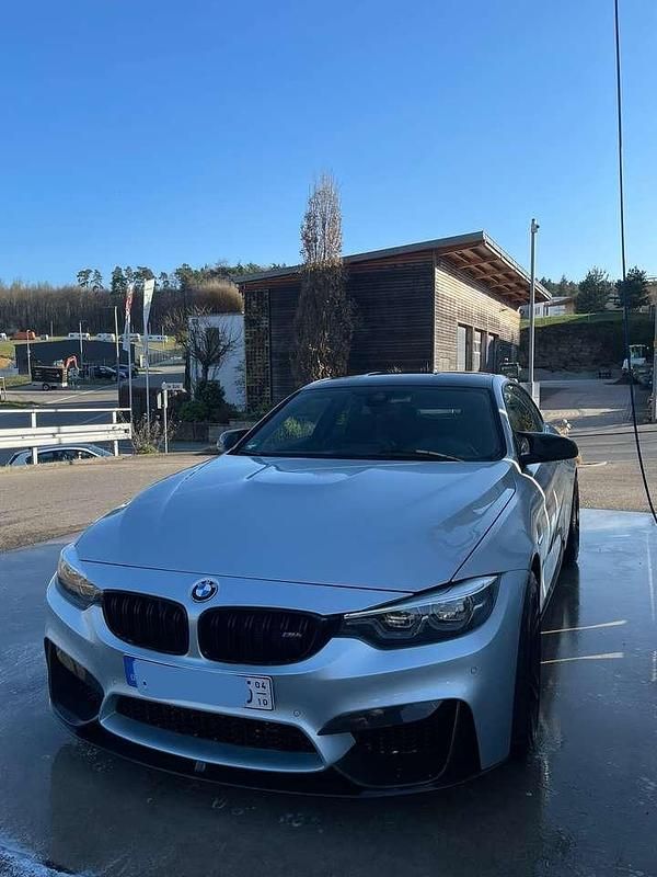 Grau Gebraucht 2017 BMW M4 Basis Coupé | 54.000 € (Fairer Preis) - Bild 1/4