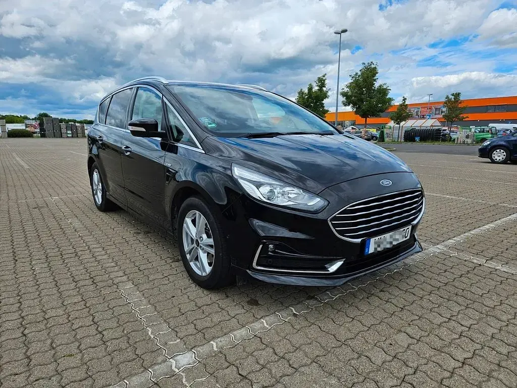 Gebraucht Ford S-MAX Titanium 150 PS (110 kW) 2021 Schwarz Van / Kleinbus