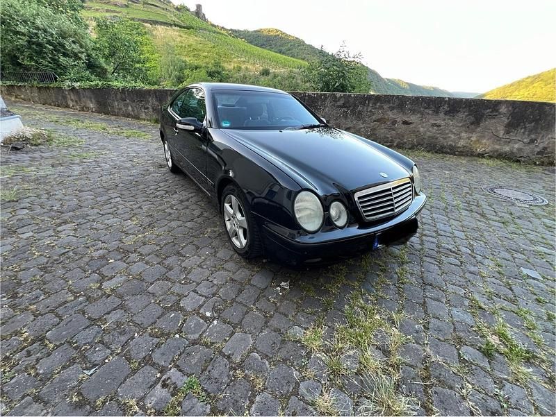 Schwarz Gebraucht 2001 Mercedes CLK200 Coupé | 1.500 € (Guter Preis) - Bild 1/4